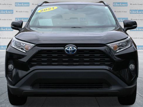 Used 2021 Toyota RAV4 XLE image 2