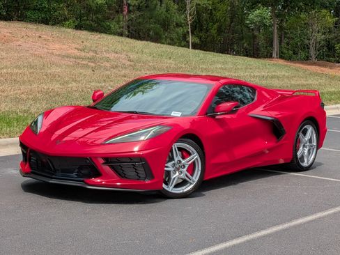 Used 2021 Chevrolet Corvette Stingray Premium Cpe w/ Z51 Performance Package RWD image 1
