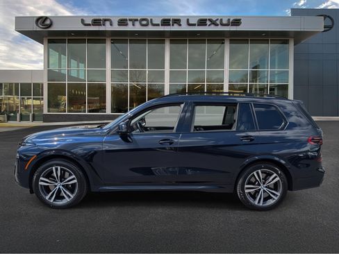 Used 2023 BMW X7 M60i image 6
