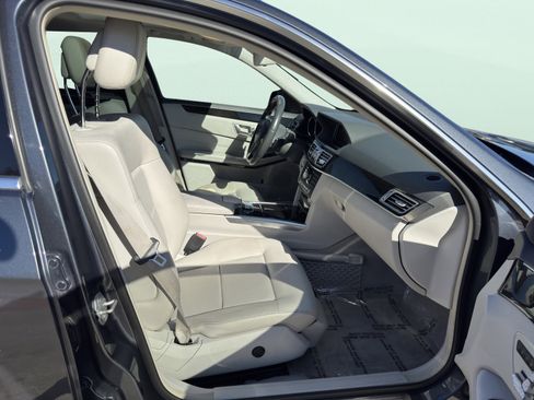 Used 2014 Mercedes-Benz E 350 Sedan image 31