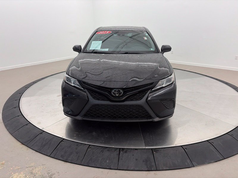 Used 2018 Toyota Camry SE w/ Moonroof Package FWD image 8