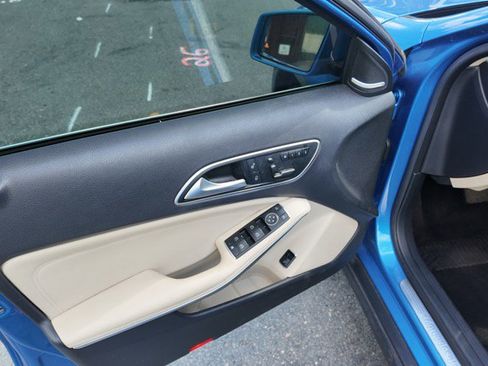 Used 2015 Mercedes-Benz GLA 250 GLA250 4MATIC image 8