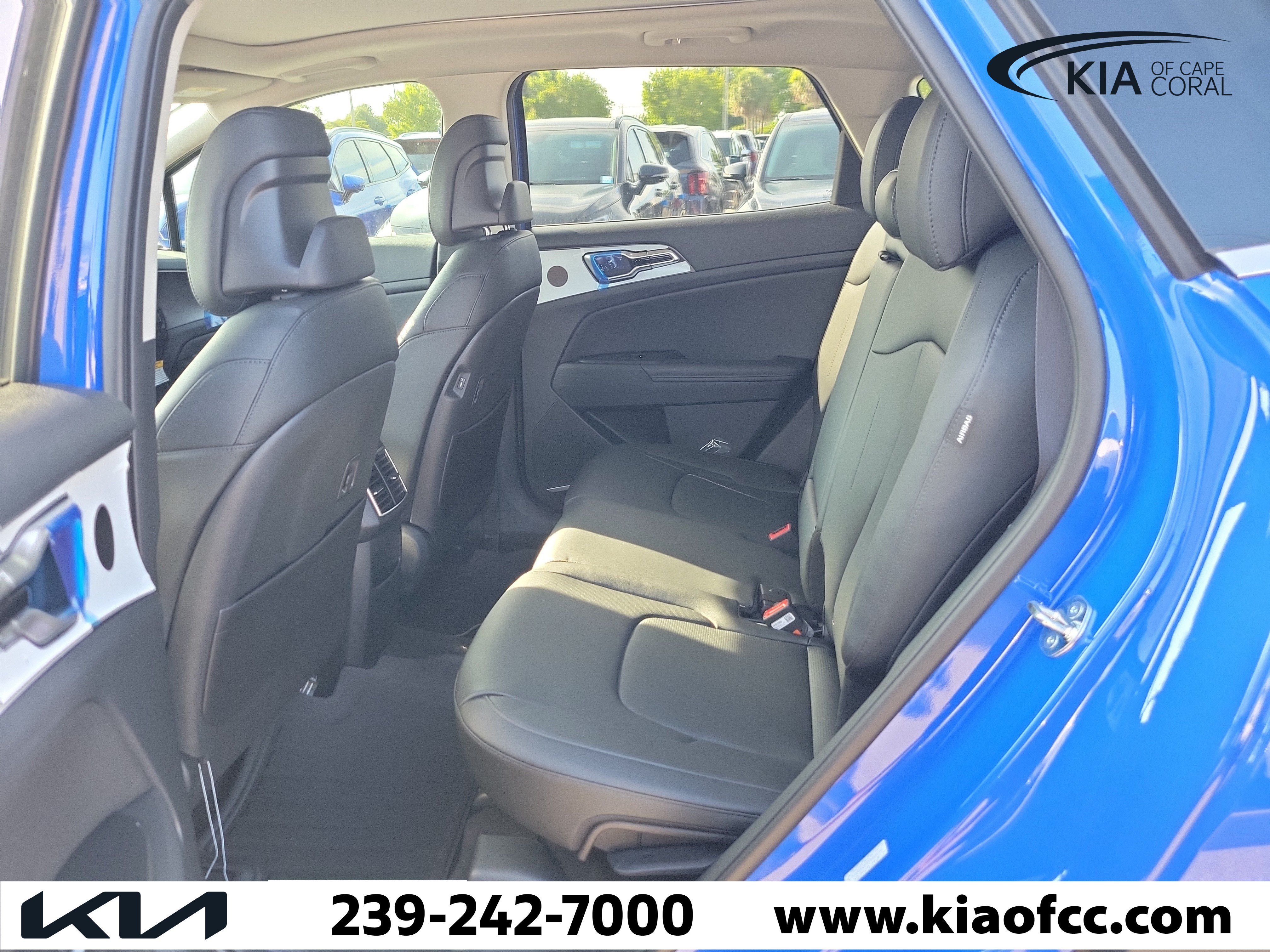 New 2026 Kia Sportage EX w/ EX Panorama Roof Package FWD image 12