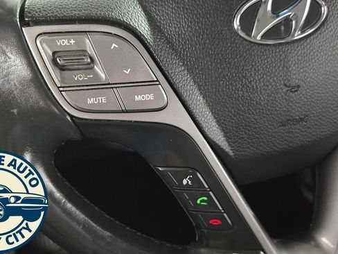 Used 2019 Hyundai Santa Fe XL AWD/4WD image 13