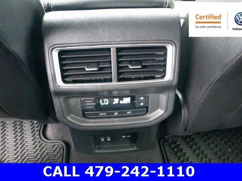 Certified 2024 Volkswagen Atlas SE w/ Black Wheel Package image 34