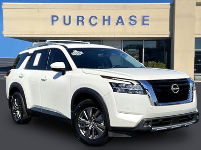 Used 2022 Nissan Pathfinder SL
