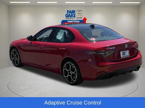 Used 2024 Alfa Romeo Giulia Veloce AWD/4WD image 9