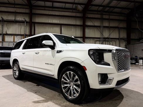 Used 2021 GMC Yukon XL Denali w/ Denali Ultimate Package AWD/4WD image 1