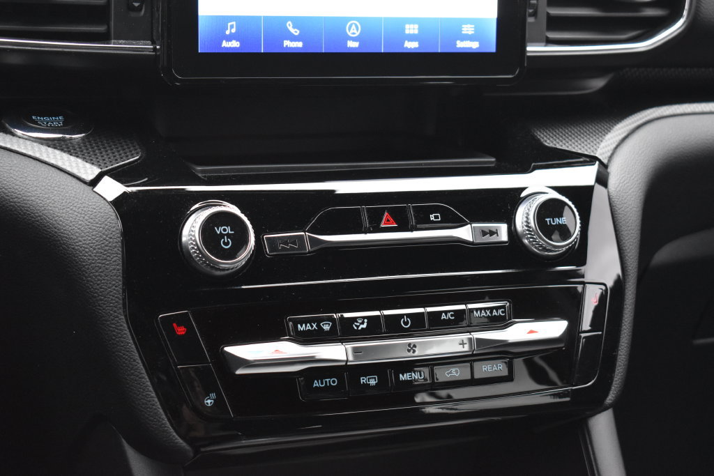 Used 2023 Ford Explorer ST-Line AWD/4WD image 19