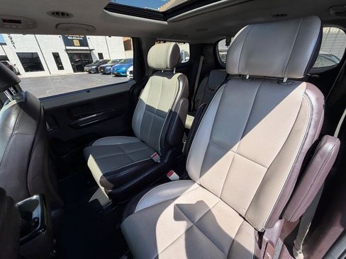 Used 2016 Kia Sedona SX Limited FWD image 31