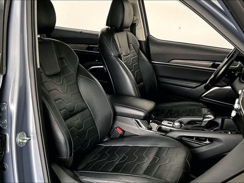 Used 2021 Kia Telluride SX w/ SX Prestige Package image 10