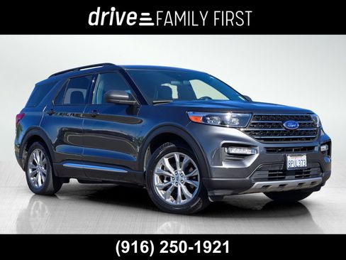 Used 2020 Ford Explorer XLT w/ Equipment Group 202A RWD image 1