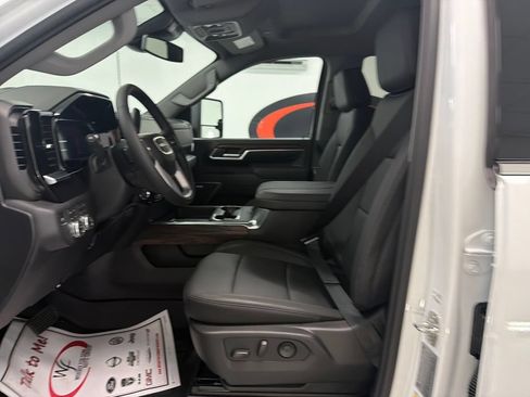 New 2026 GMC Sierra 2500 SLT AWD/4WD image 8