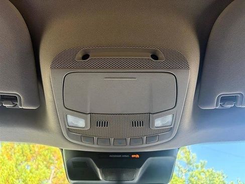 Used 2024 Ford Expedition XLT RWD image 36