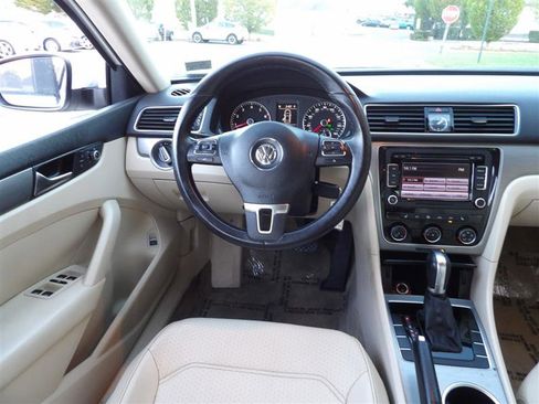 Used 2014 Volkswagen Passat 1.8T SE image 14