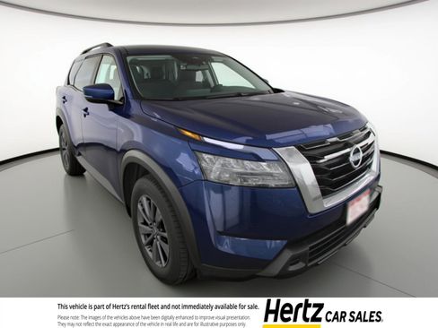 Used 2025 Nissan Pathfinder SV AWD/4WD image 1