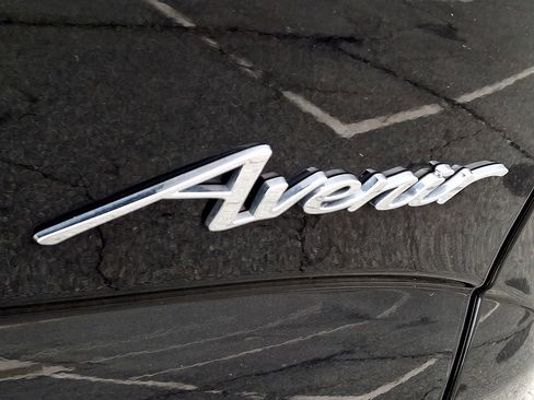 Used 2023 Buick Enclave Avenir w/ LPO, Floor Liner Package image 37