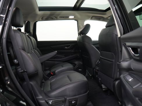 Used 2025 Subaru Ascent Bronze Edition AWD/4WD image 13