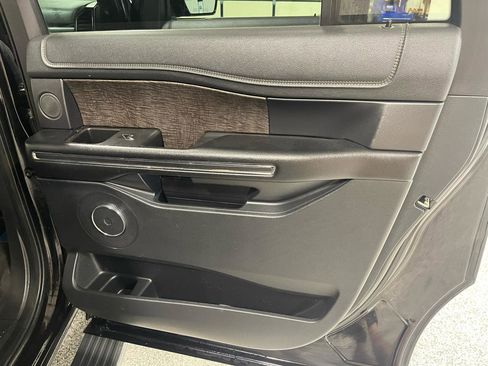 Used 2019 Ford Expedition Max Limited AWD/4WD image 7