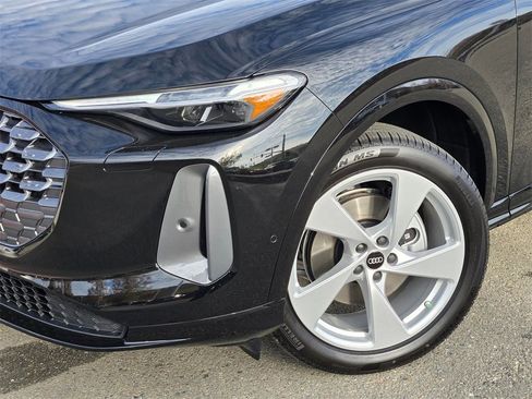 New 2025 Audi Q5 Premium Plus image 9