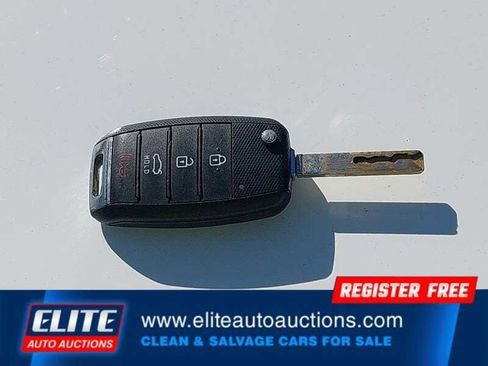 Used 2020 Kia Optima LX image 21