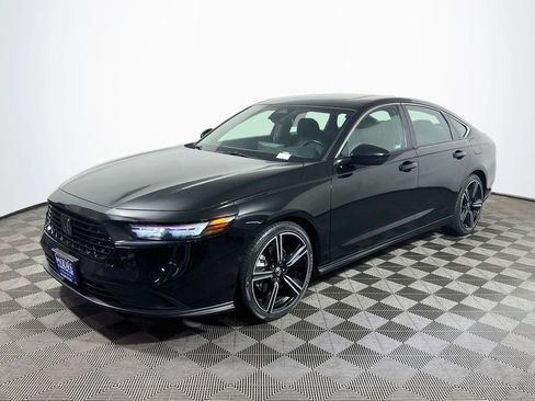 Used 2024 Honda Accord Sport image 3