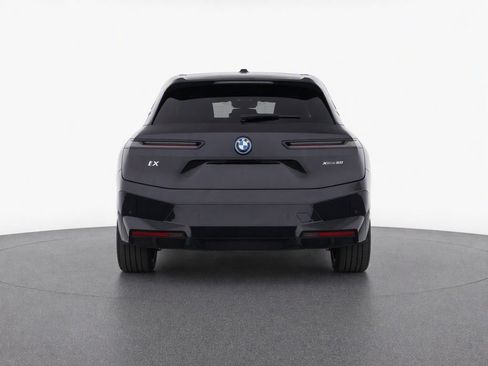 Used 2024 BMW iX xDrive50 w/ Premium Package AWD/4WD image 4