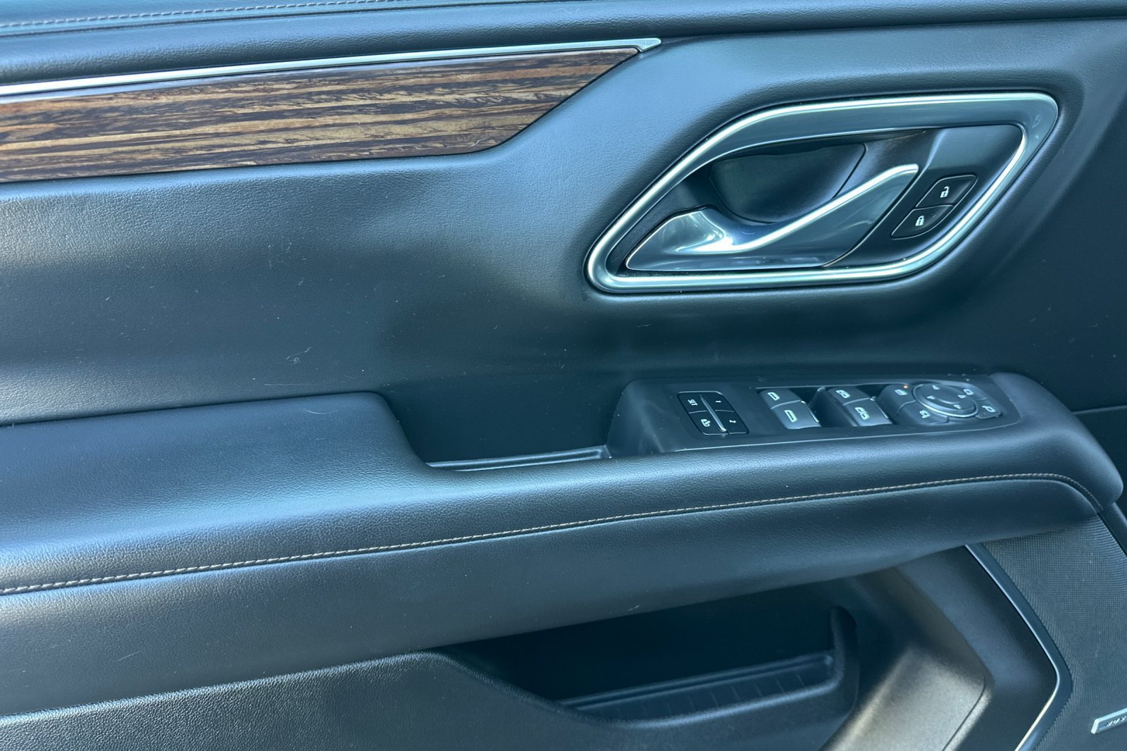 Used 2021 Chevrolet Tahoe High Country AWD/4WD image 10