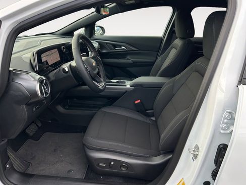 New 2026 Chevrolet Equinox EV LT image 15