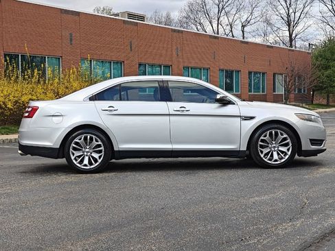 Used 2014 Ford Taurus Limited image 2