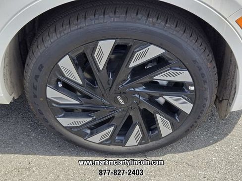 New 2026 Lincoln Nautilus Black Label w/ Jet Appearance Package AWD/4WD image 14
