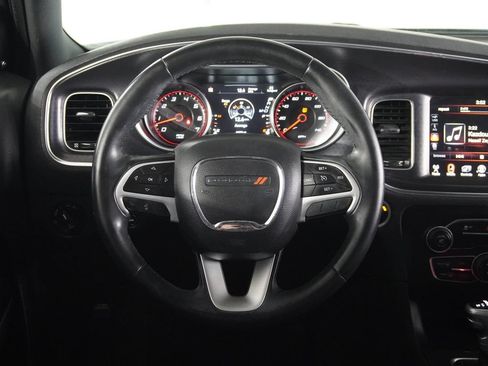 Used 2016 Dodge Charger SXT RWD image 13