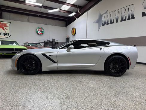 Used 2016 Chevrolet Corvette Stingray Coupe w/ 2LT Preferred Equipment Group RWD image 3