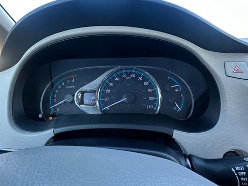 Used 2013 Toyota Sienna Limited w/ Premium Pkg image 12