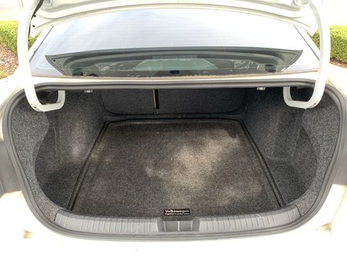 Used 2019 Volkswagen Jetta SE FWD image 34