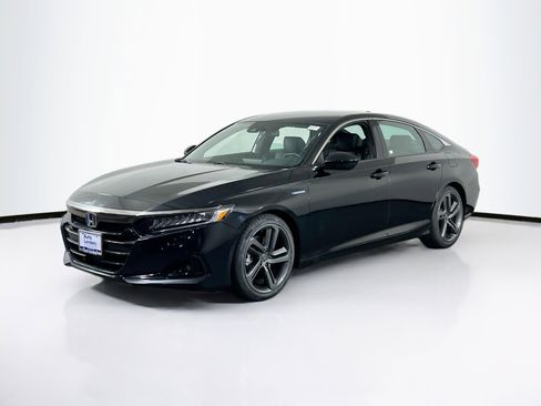 Used 2022 Honda Accord Sport image 1