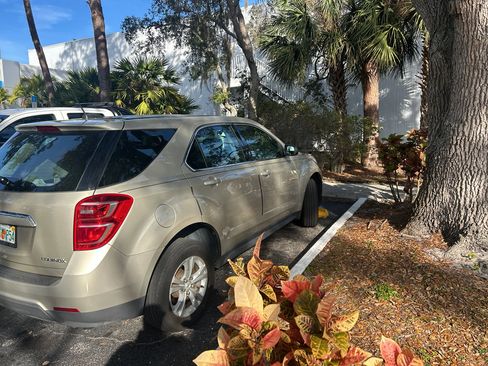 Used 2016 Chevrolet Equinox LS image 11