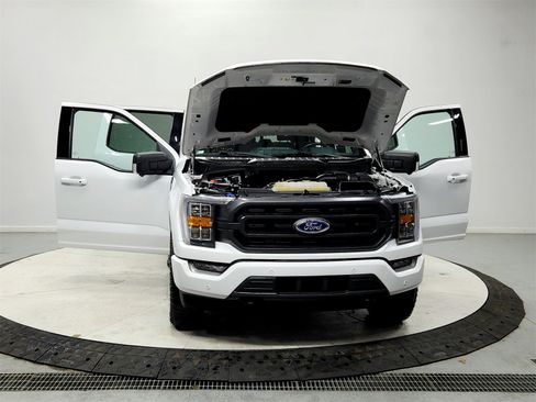 Used 2022 Ford F150 XLT w/ Equipment Group 302A High image 10