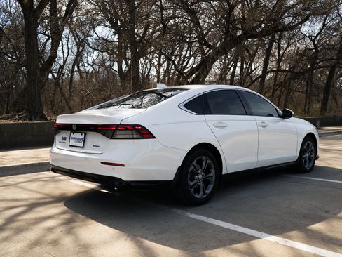 Used 2025 Honda Accord EX-L image 9