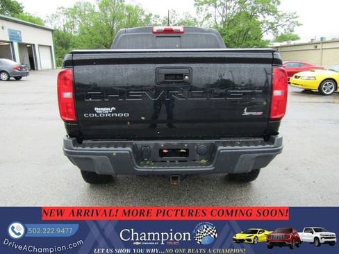 Used 2022 Chevrolet Colorado ZR2 w/ ZR2 Midnight Special Edition AWD/4WD image 5