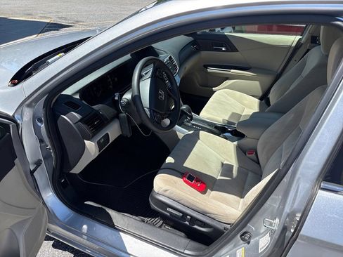 Used 2014 Honda Accord Hybrid Sedan image 5