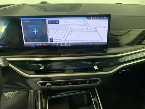 Used 2025 BMW X7 xDrive40i AWD/4WD image 27