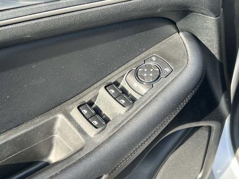 Certified 2022 Ford Edge SEL w/ Convenience Package image 18