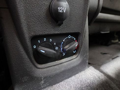 Used 2016 Ford Transit Connect XLT image 15