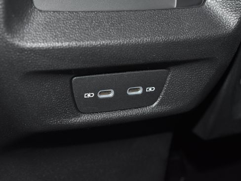 New 2026 Volkswagen Tiguan SE AWD/4WD image 17