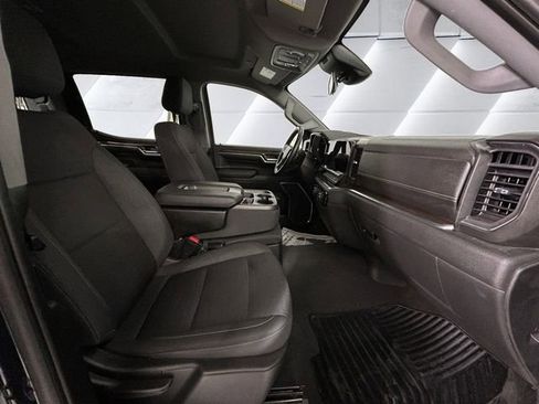 Used 2023 Chevrolet Silverado 1500 LT AWD/4WD image 13