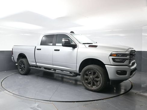 Used 2026 RAM 2500 Big Horn AWD/4WD image 5