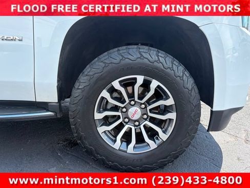 Used 2017 GMC Yukon SLT AWD/4WD image 44