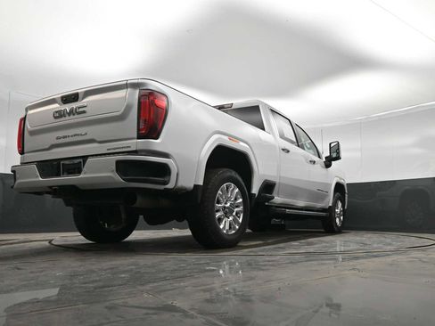 Used 2023 GMC Sierra 3500 Denali w/ Denali Ultimate Package image 39
