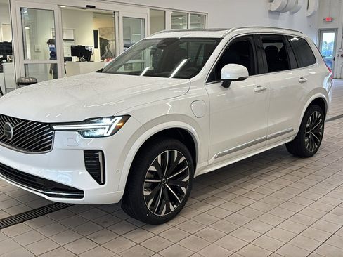 New 2026 Volvo XC90 T8 Ultra w/ Protection Package AWD/4WD image 9